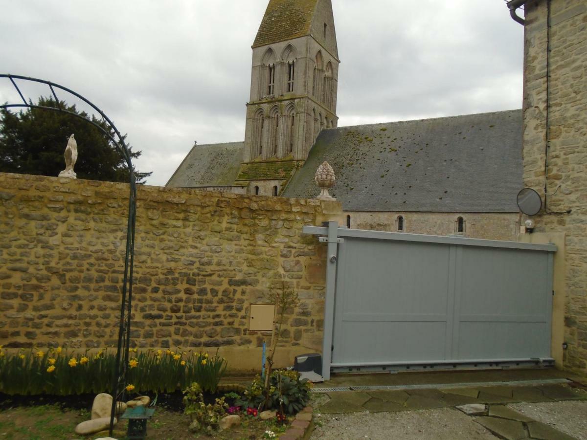 La Colombe Formigny Exterior photo